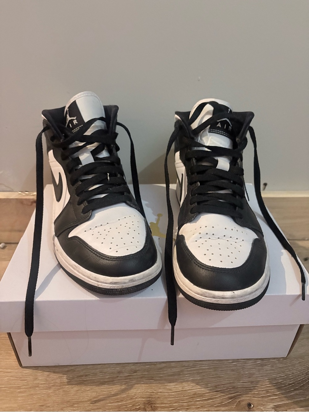 Nike Air Jordan 1 Mid Black/White Men's Sneakers